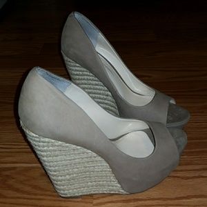 Taupe Jessica Simpson Wedge Size 8